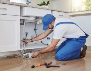 Dépannage fuite d’eau urgent – Intervention rapide par un plombier