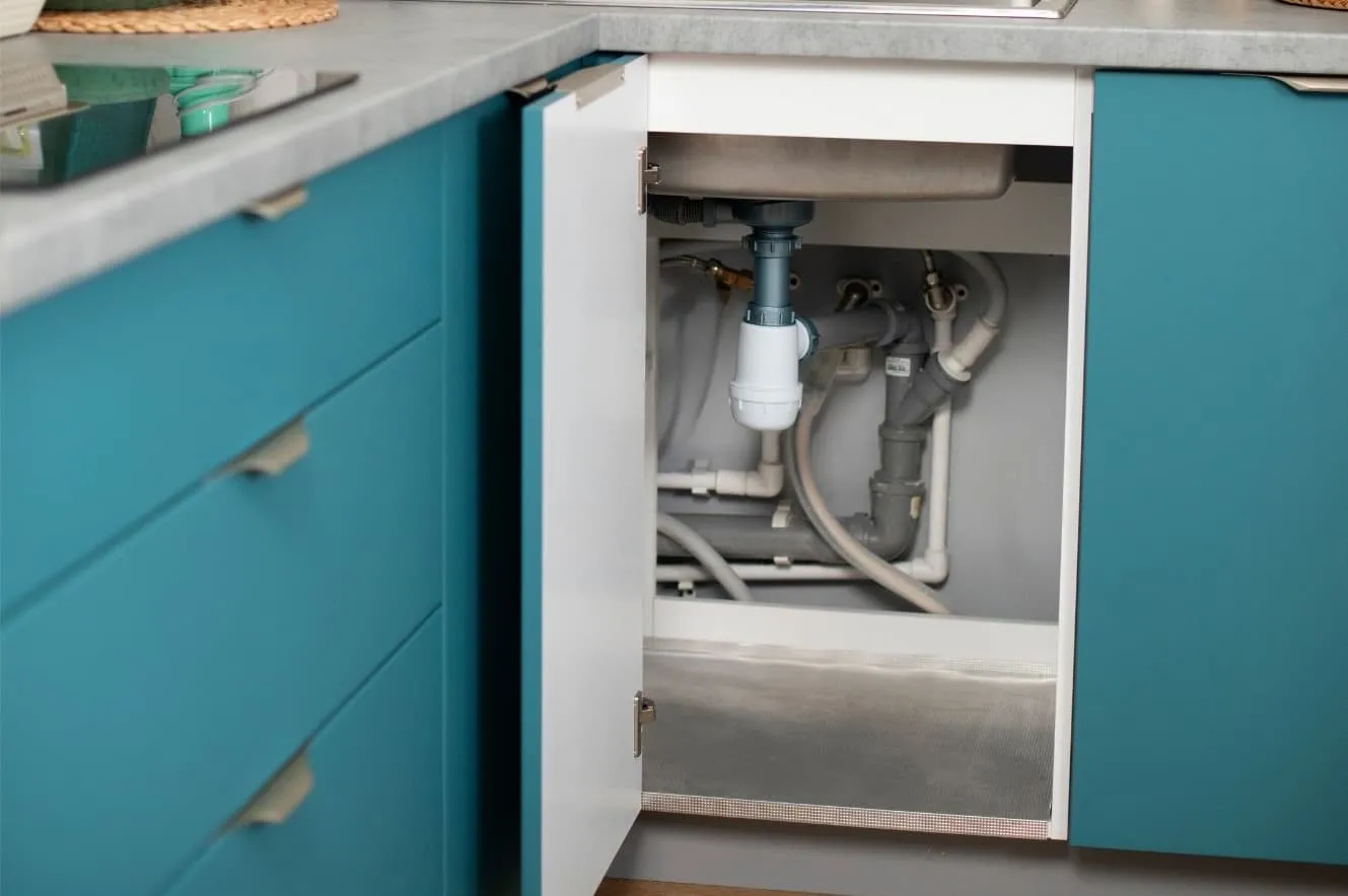 fuite sous évier cuisine